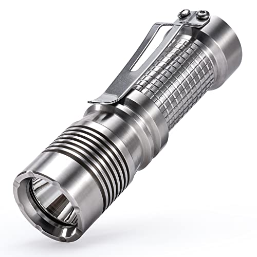 Lampe torche LED KeyUnity 1050 lumens rechargeable USB avec clip de poche