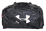 53 L. 63 x 30 x 32 cm. La tecnología UA Storm ofrece una batalla de elementos, acabado altamente resistente al agua. Gran bolsillo frontal con cremallera. Bolsillo grande con ventilación para la colada o zapatos, un bolsillo de malla y un bolsillo grande adicional con cremallera para organización