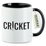 Huuraa Kaffeetasse Cricket Schriftzug Geschenk 330ml Schwarz Cricket Präsent