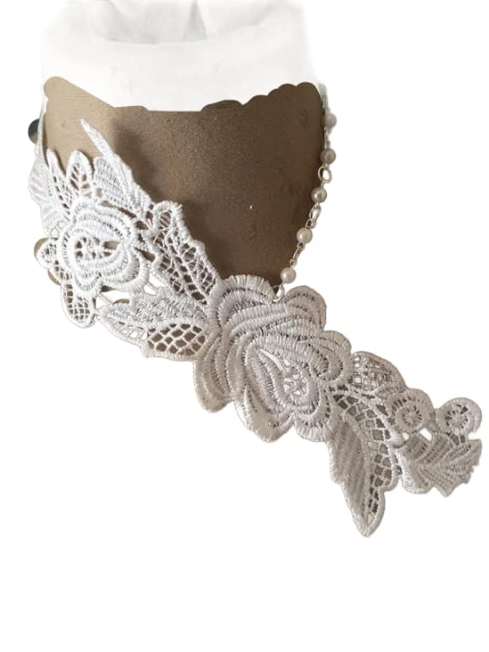 Collier mariage dentelle blanche la rose pour une cérémonie laïque en plein air