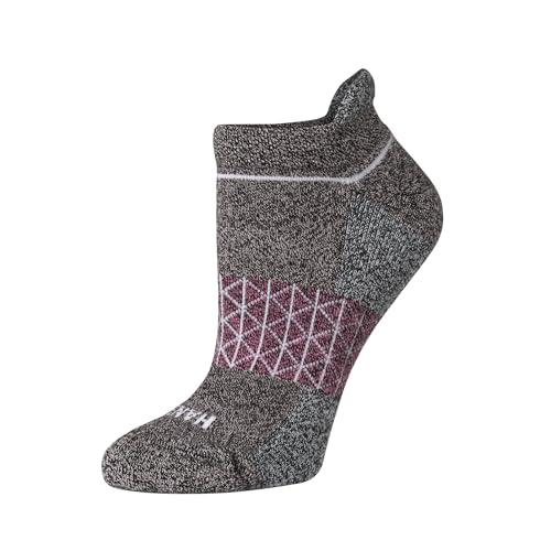 Hanes Women's Cushioned No Show Tab Socks, Absolute Active No Show Socks, Extended Sizes, 4-pairs Socks (pack of 4)