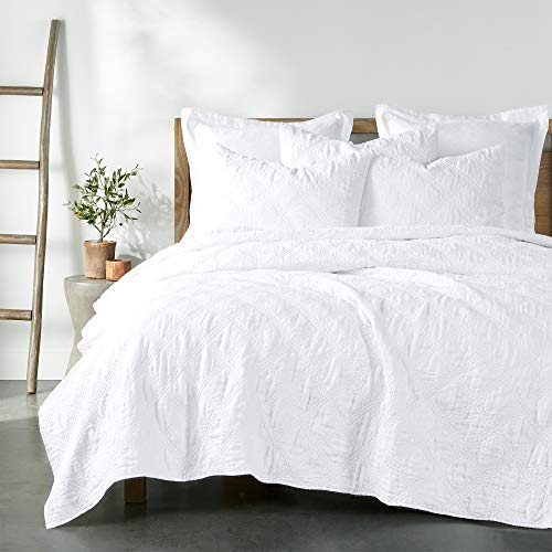 Levtex Home - 100% French Flax Linen Front/100% Cotton Back - King Quilt - French Flax Washed Linen - White - Quilt Size (106 x 92in.) by Levtex Home - Used condition - US$89.30