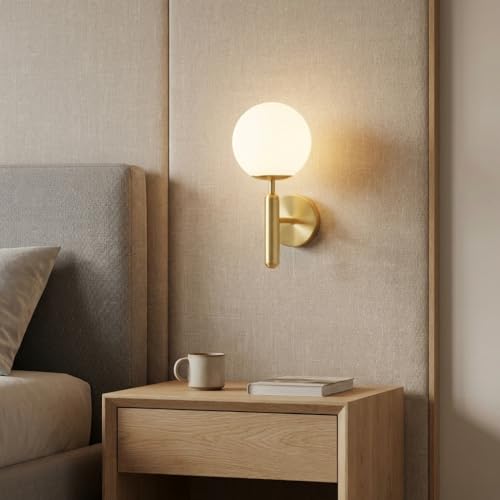 Alpinaluz Lámpara de Pared Grande Ø150mm DORA con Brazo Giratorio Dorado Vintage Industrial, Pantalla de Cristal Blanco Lechoso, Minimalista Moderno y Retro, Ideal para Dormitorio, Escalera, Comedor