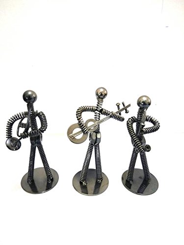 Standout Black Spring Small Statue : Amazon.in