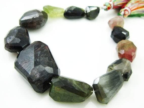 Tourmaline pépites facettées 189 carats pour bijoux d'exception