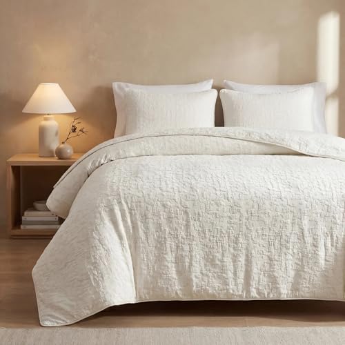 Image of HiEnd Accents Porto Matelasse 3 Piece Comforter Set with Pillow Shams, Queen Size, Cotton Vintage White Textured Modern Boho Chic Casual Luxury Bedding, 1 Comforter, 2 Pillowcases