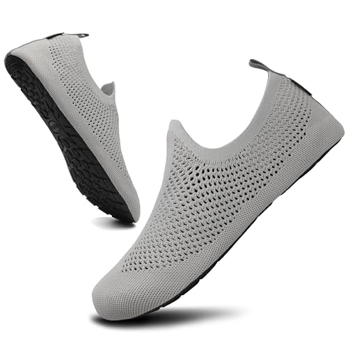 SAGUARO Hausschuhe Damen Herren Pantoffeln Leicht Atmungsaktiv Hüttenschuhe Rutschfest Geschlossene Sockenschuhe Home Flache Slippers, Grau 42/43EU