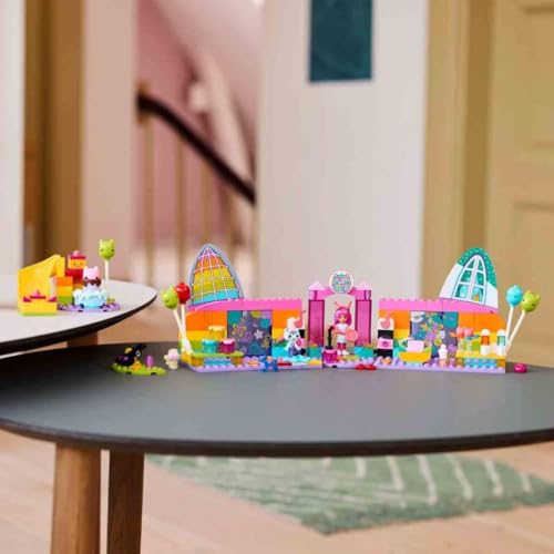 La Casa delle Bambole di Gabby La Stanza della Festa di Gabby, Giochi Creativi per Bambine e Bambini da 4 Anni, Discoteca Giocattolo da Costruire con Personaggi, Accessori da DJ e Scivolo 10797 - Lego - Immagine 6