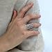 Imagen de Silverly Anillo de Plata de Ley con Diseño de Armadura y Filigrana en Espiral Recortada