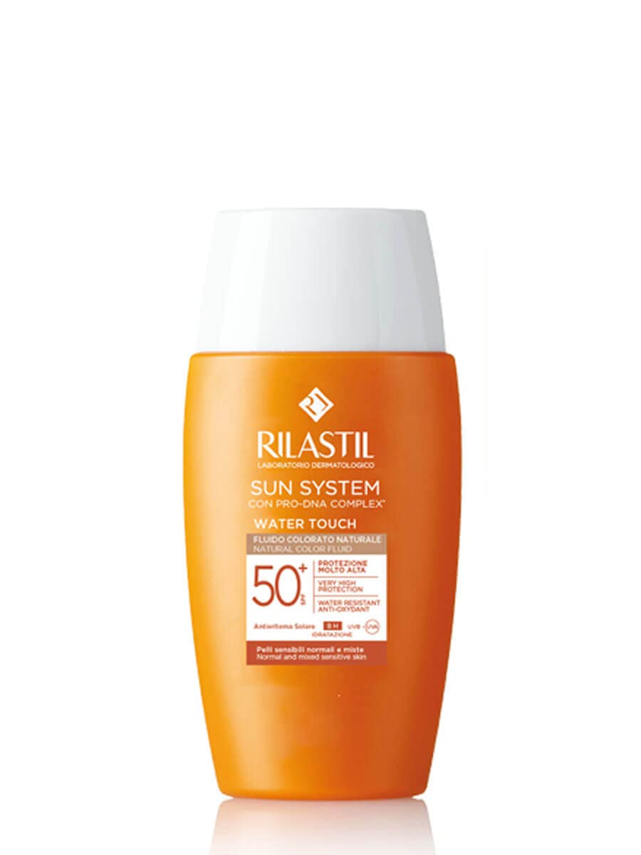 Rilastil Sun System Fotoprotector Water Touch SPF50+ Con Color, Protector Solar Facial Ligero de Base Acuosa, Resistente al Agua, con Ácido Hialurónico y Vitamina E - 50 ml