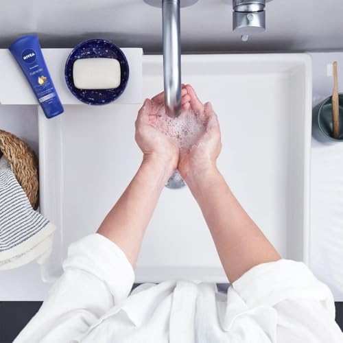 NIVEA Intensive Pflege Hand Creme Mini (30 ml), reichhaltige Hautcreme mit Mandel-Öl für intensive Feuchtigkeit, Handpflege mit dem einzigartigen NIVEA Duft