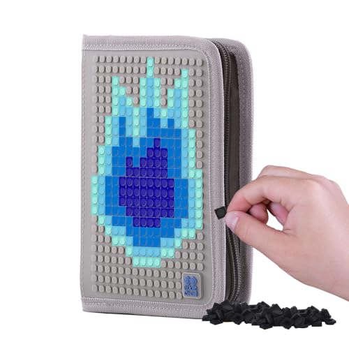 PIXIE CREW Trousse scolaire Plumier Gris avec Bleu avec Grand Espace pour Utile Rembourré Protégeant des Impacts Fermeture à Glissière et Panneau en Silicone Personnalisable +30 Petits Pixels Noirs, – vue 4