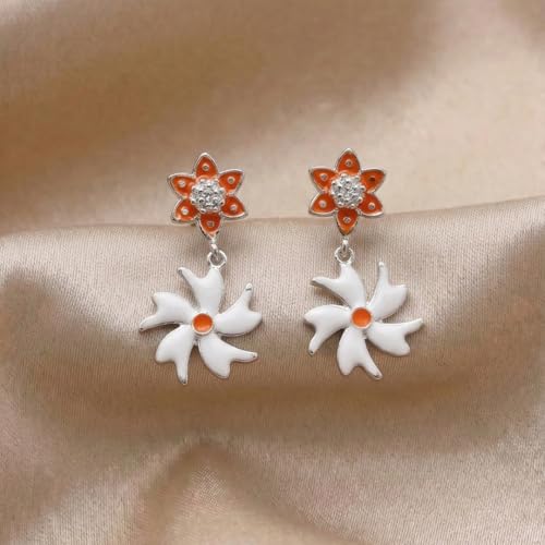 Image of Parasmoni silver earrings for woman