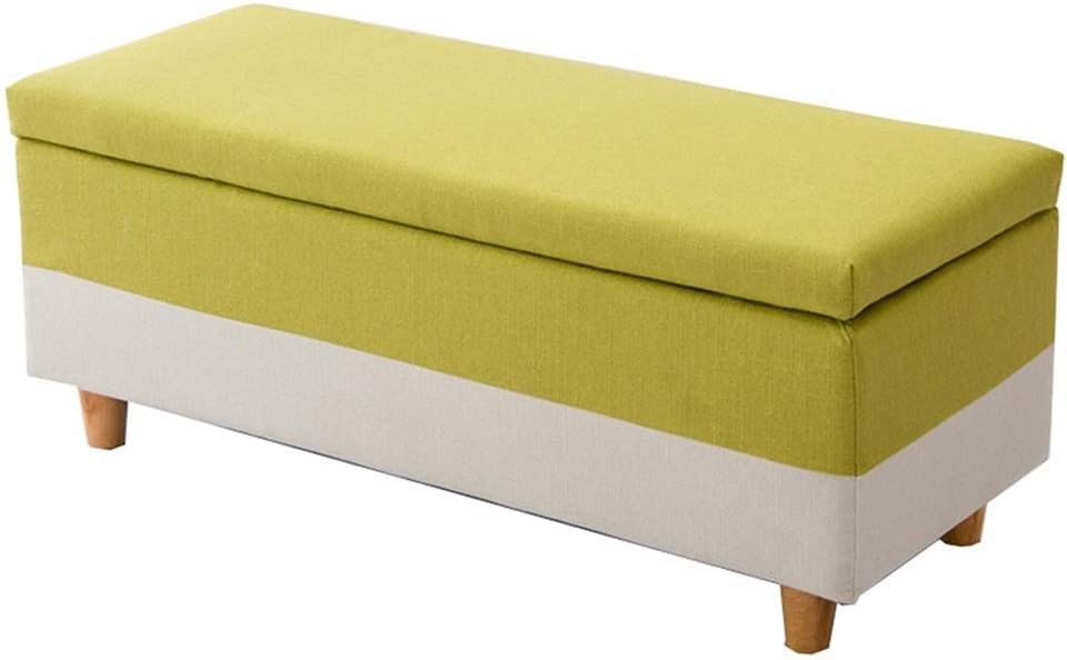 Pieds en bois massif et tissu premium pour ce grand pouf coffre haut de gamme