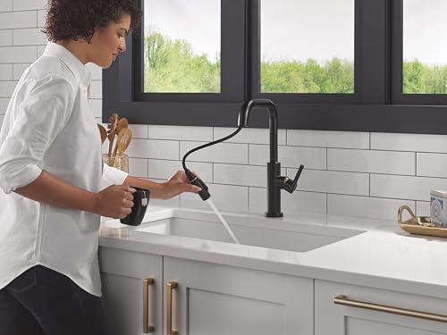 Delta-Faucet-Nicoli-U-Spout-Kitchen-Faucet-with-Pull-Down-Sprayer-Black-and-Gold-Kitchen-Sink-Faucet-Modern-Kitchen-Faucet-Single-Hole-Kitchen-Faucet-Matte-BlackChampagne-Bronze-19868LF-GZ Delta Faucet Nicoli U Spout Kitchen Faucet with Pull Down Sprayer Black and Gold Kitchen Sink Faucet Modern Kitchen Faucet Single Hole Kitchen Faucet Matte BlackChampagne Bronze 19868LF GZ