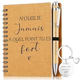 Matériau de haute qualité: le stylo à bille est en bois, pèse 10,8 g et écrit naturellement. Le livre à bobines est fait de papier kraft de haute qualité et la couverture est en papier kraft 300g. Le design est exquis, ce qui le rend plus texturé et superposé. Le porte-clés inspirants lui-même et le pendentif sont fabriqués en acier inoxydable pour garantir sa durabilité, et le poids total n'est que de 14 g, ce qui le rend facile à transporter