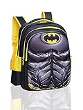 DOBLE CREMALLERAS: Cada mochila cuenta con dos cremalleras con un diseño de superhéroes que facilitan su apertura.