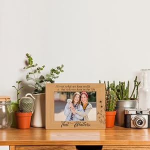 Family Decor, Friendship Gift for Friends Apart, It's Not What We Have in Life but Who We Have in Our Life that Matters, Photo Gifts Wooden Picture Frame, Wall & Tabletop Display, 4*6 Inches Photo Family Decor Friendship Gift for Friends Apart Its Not What We Have in Life but Who We Have in Our Life that Matters Photo Gifts Wooden Picture Frame Wall Tabletop Display 46 Inches Photo