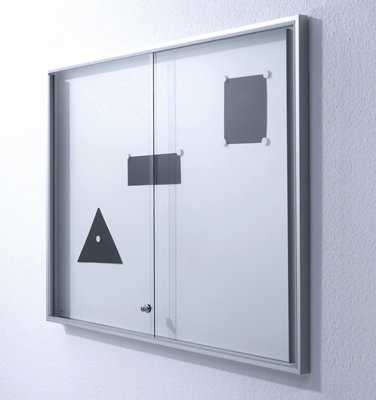 gablota wewnętrzna, szer. x gł. x wys. 910 x 35 x 970 mm, 12 x DIN A4, rama aluminiowa, drzwi przesuwne, szkło ESG, zamek cylindryczny
