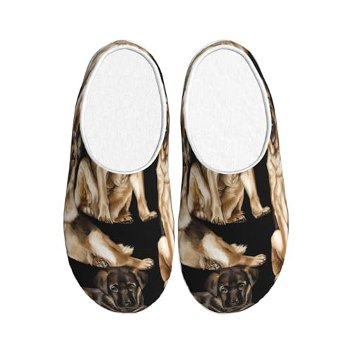 Pantoufles Berger Allemand en peluche pour garder les pieds au chaud au salon en hiver
