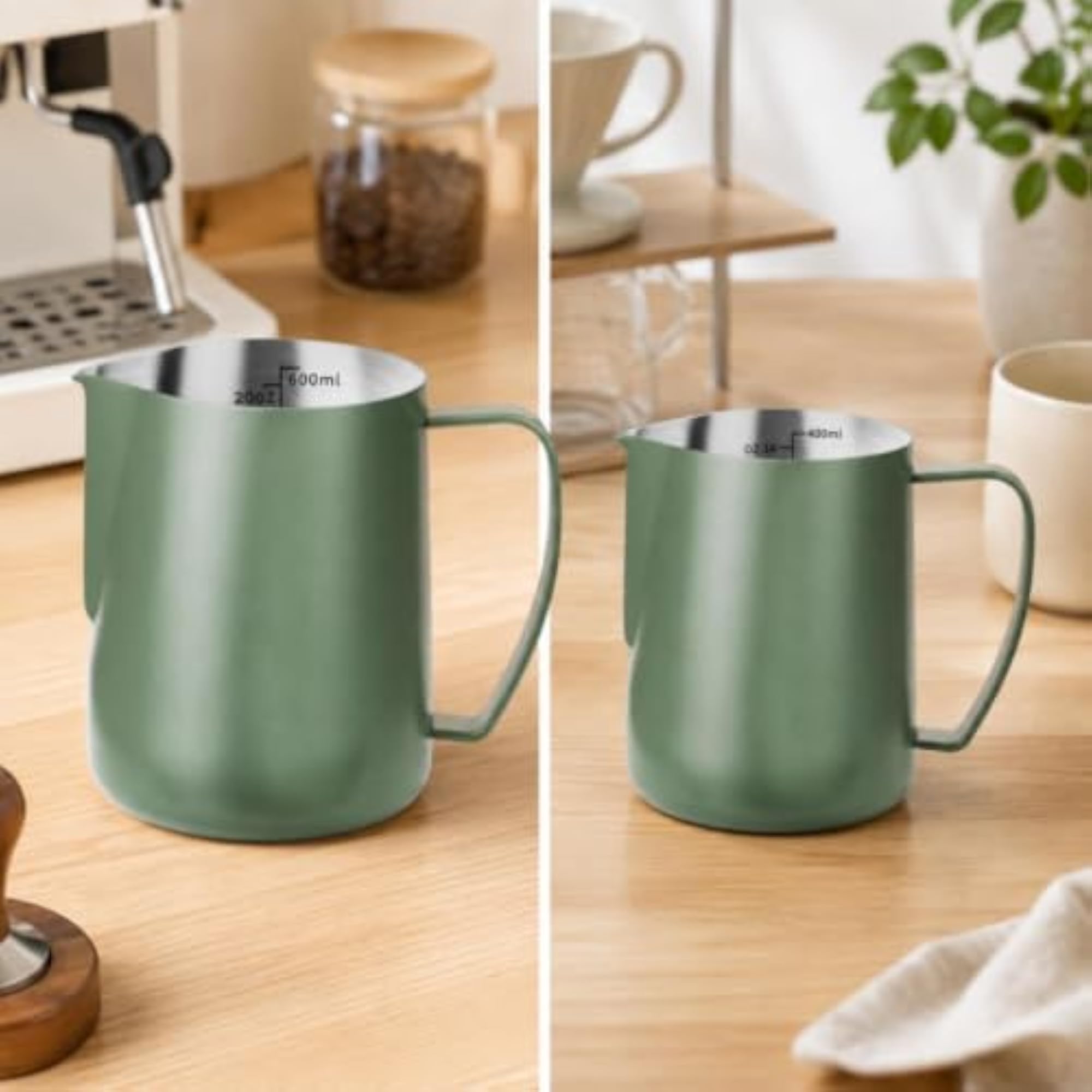 Stainless Steel Milk Foaming Pitcher with Ergonomic Handle