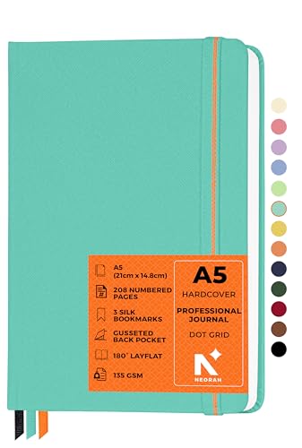NEORAH - Diario profesional A5 con cuadrícula de puntos -208 páginas - 135 g/m² - (210 x 148 mm) - Cuaderno punteado de tapa dura - Bolsillo trasero | 3 marcadores de libro de seda | Caja de diario - NEORAH - Diario profesional A5 con cuadrícula de puntos -208 páginas - 135 g/m² - (210 x 148 mm) - Cuaderno punteado de tapa dura - Bolsillo trasero | 3 marcadores de libro de seda | Caja de diario -