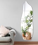 1 boîte de miroirs en verre véritable sans cadre. L'emballage est fourni avec du ruban adhésif double-face imperméable et un adhésif spécifique pour le verre. Nettoyez la zone à coller avant utilisation. Nous recommandons de le coller sur un mur plat. Plus le mur est plat, meilleur est l'effet réfléchissant.