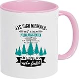 Shirtinstyle Kaffeepott Kaffeetasse Leg Dich Niemals Mit Einem Pflegeassistenten An, Wir Kennen..., Rosa