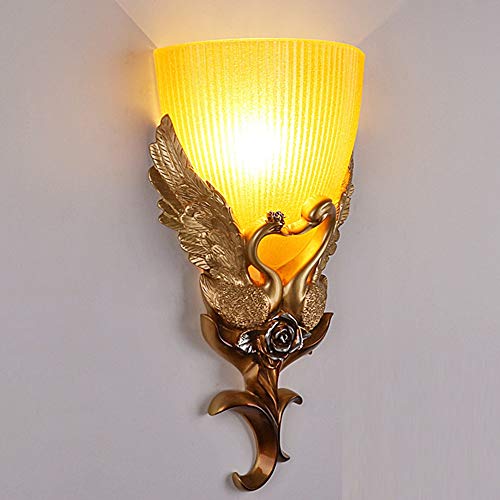 Applique LED européenne en résine dorée pour illuminer un couloir chic