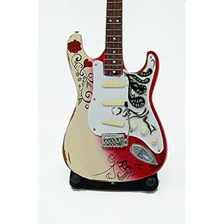 #409 Guitare miniature en bois faite à la main 25 cm - Les Beatles, Paul McCartney, John Lennon, RIngo Starr, George Harrison #409 Guitare miniature en bois faite à la main 25 cm – Image 2