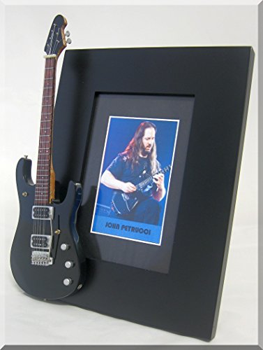 JOHN PETRUCCI Cadre photo guitare miniature Music Man - Les Beatles, Paul McCartney, John Lennon, RIngo Starr, George Harrison JOHN PETRUCCI Cadre photo guitare miniature Music Man