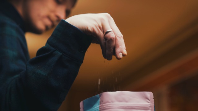 Cactus Succulent Soil Grow Buddha - Natural Cactus and Succulent Indoor Potting Compost Mix - Enriched with Special Nutrients –Cactus and Succulent Potting Soil Compost Mix for Indoor Plants (2L)