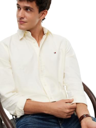 Image of Tommy Hilfiger Men's Long Sleeve Oxford Shirts in Regular Fit, Men's Button Down Shirts, Also Available in Big and Tall