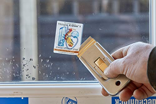 Foto von STANLEY Glasschaber - Präzise und praktisch mit Schiebbare und fixierbare Klinge aus rostfreiem Edelstahl für effektives Arbeiten in Haushalt und Werkstatt 0-28-500