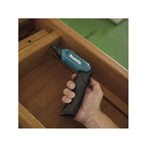 Makita DF001DW 3.6V Lithium Ion 1/4" Cordless Screwdriver and Accessory Kit, Blue Makita DF001DW 3.6V Lithium Ion 1/4" Cordless Screwdriver and Accessory Kit, Blue