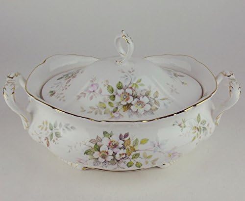 ROYAL ALBERT HAWORTH SOUP TUREEN. ( MADE IN UK)