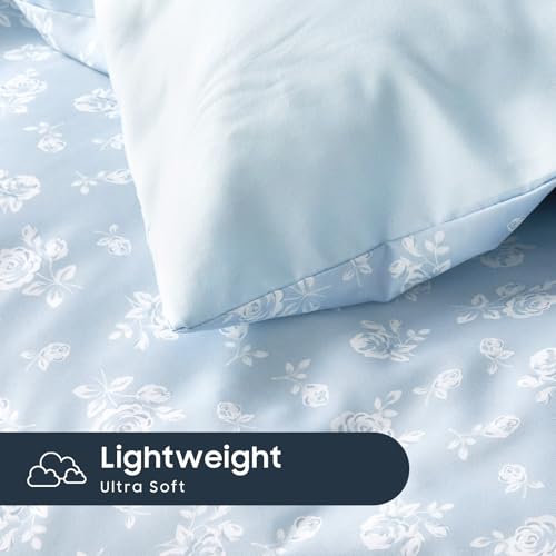 Image of Wake In Cloud - Floral Comforter Set, Coquette Cottagecore Aesthetic Flower Shabby Chic Pattern for Women Teen Girls, Soft Lightweight Bedding, 3 Pieces, Light Blue, Queen Size