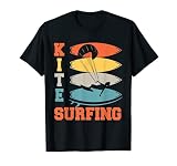 Para asistir a un evento de kitesurf donde se salta alto con la cometa. Para todas las personas que aman los deportes acuáticos. Para todos los que aman un motivo de Kite Surf Retro.