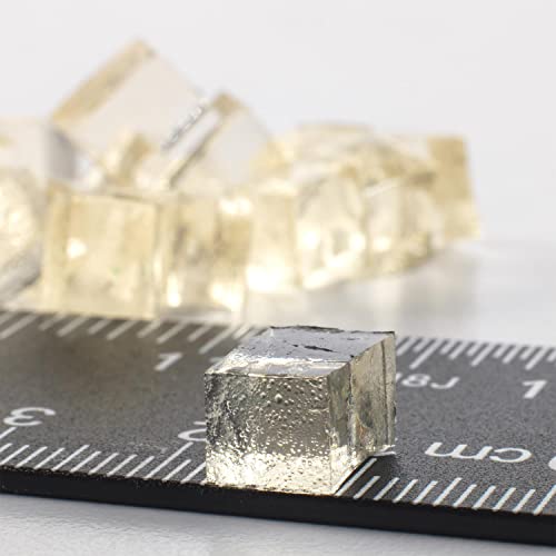 Steve Spangler's Water Absorbing Polymer Cubes - Clear Cubes Absorb 200X Their Weight In Water! #TOP7