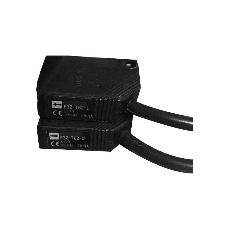 Sensor fotoeléctrico E3Z-T62 2M con amplificador integrado