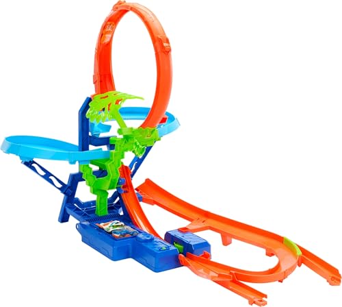 Image of Bundle of Hot Wheels Stunt Track Mid-Air Crash, Motorized Booster + Hot Wheels Track Creator Deluxe Pack, 25 Feet of Different Length Speed Snap Track & Connectors (Amazon Exclusive)