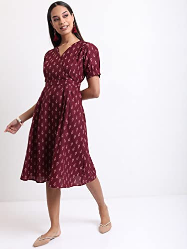 Image of KETCH Women's Fit and Flare Short Length Regular Fit Printed Short Sleeve Dress