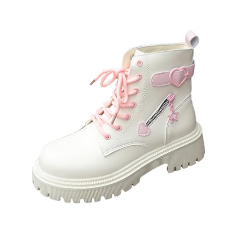 Bottes blanches en forme de cœur : finis les pieds douloureux en mi-saison