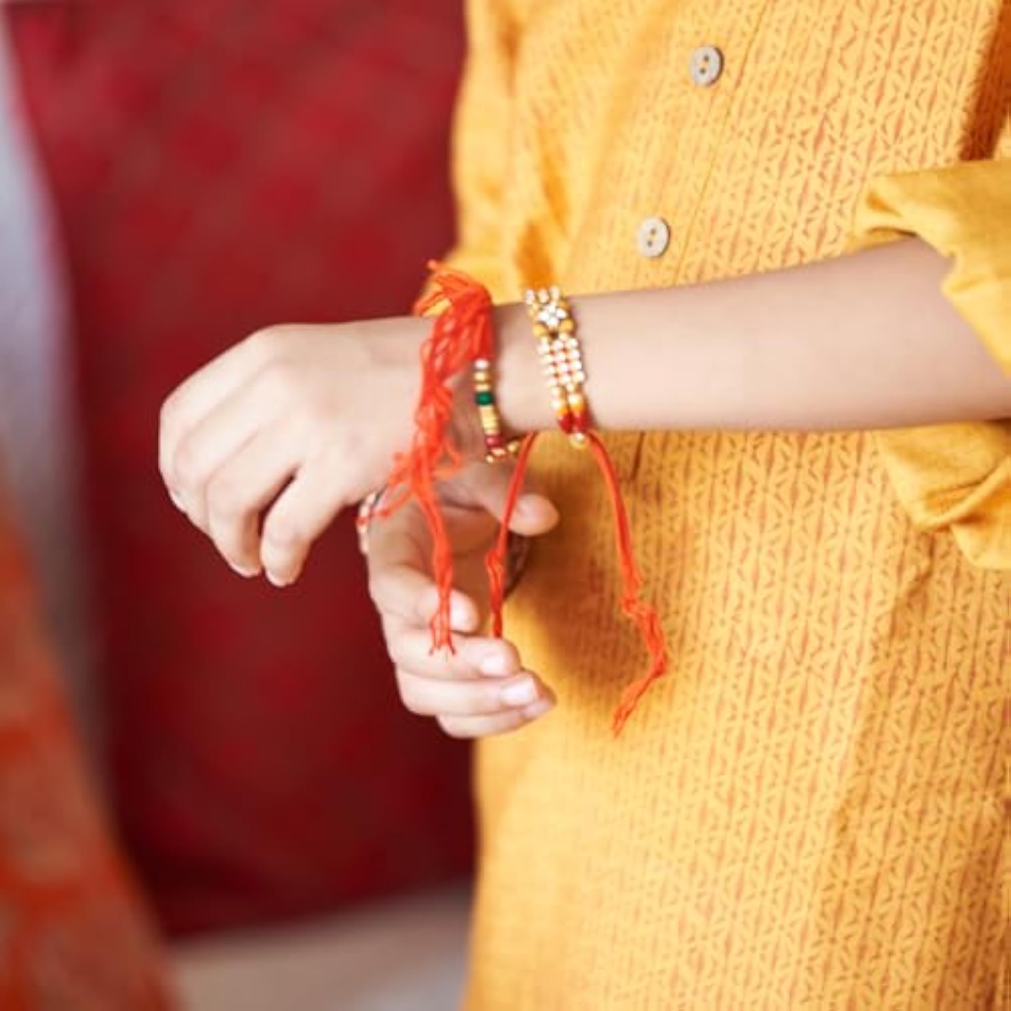 DPR404 Combo Pack Rakhi Set with Tealight Candles for Aarti