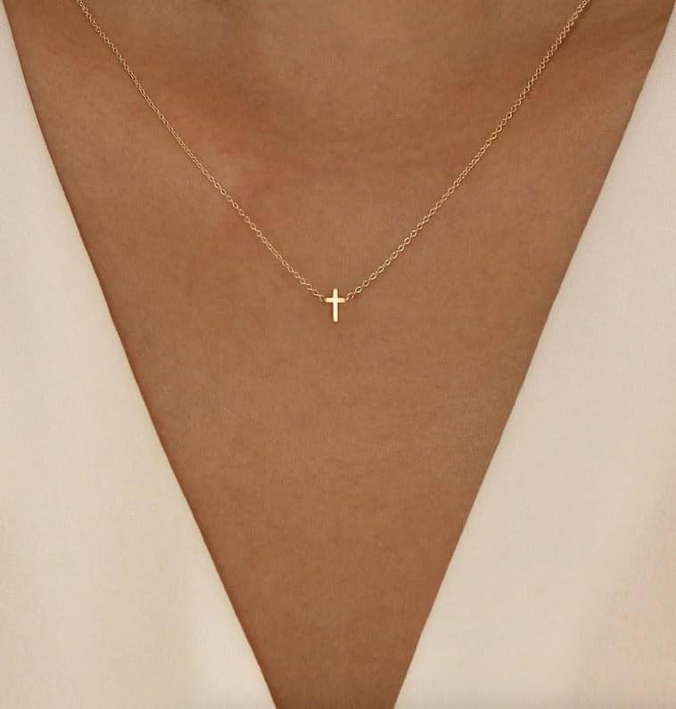 Miniatura 4 de CAROVO Delicado collar con colgante de cruz para mujer, chapado en oro de 14 quilates, bonito collar de cruz de fe lateral, collar de cruz