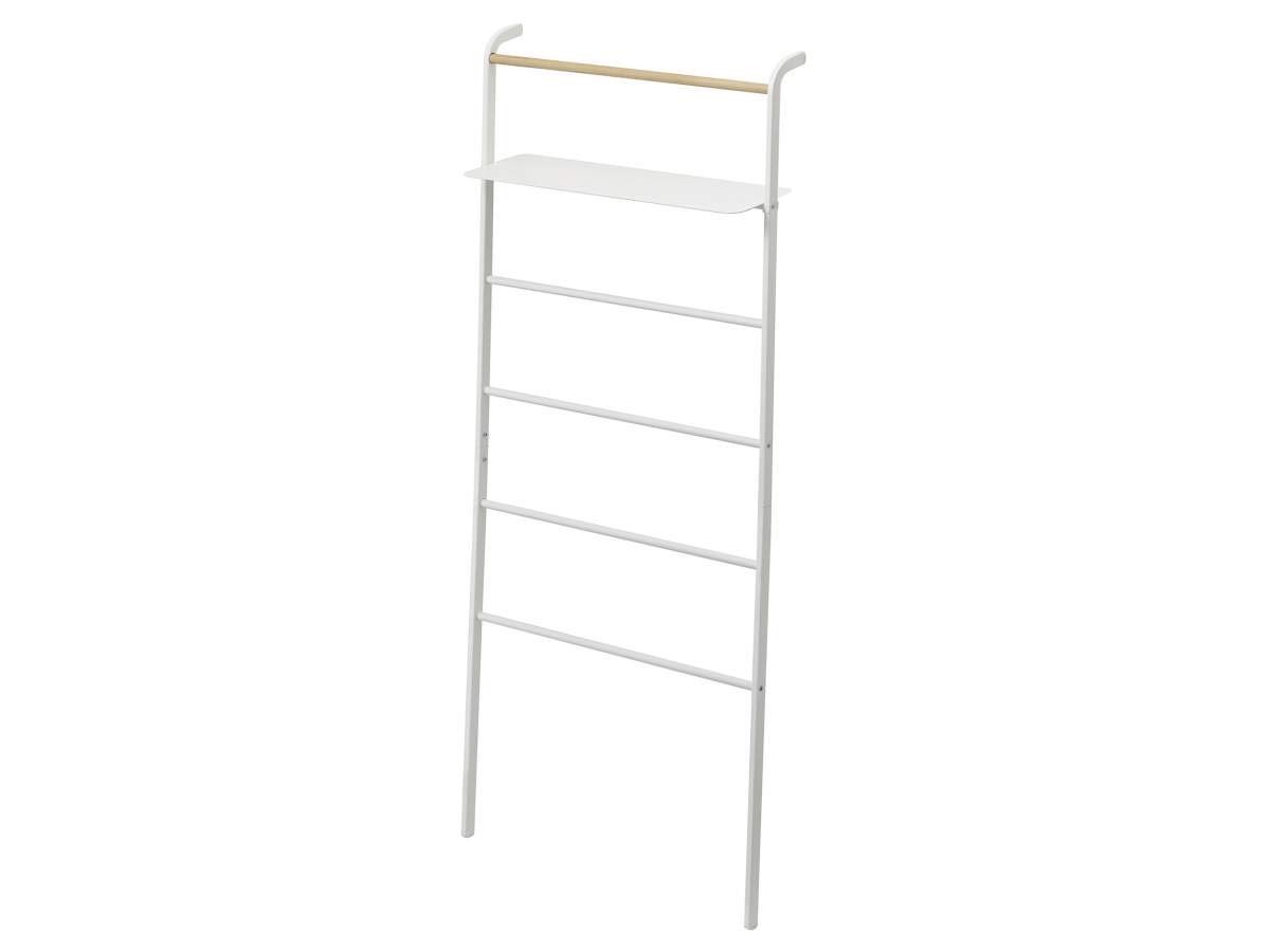 YAMAZAKI home Tower Leaning Ladder With Shelf White