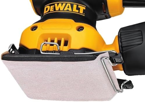 Bild 2 - DEWALT Vibratiosnschleifer/Schwingschleifer (230 Watt, Schwingkreis-ø 1.6 mm, Schleifplatte 108 x 115 mm, Klettfix, AirLock kompatibel, inkl. Staubfangsack & Absaugadapter) DWE6411-QS
