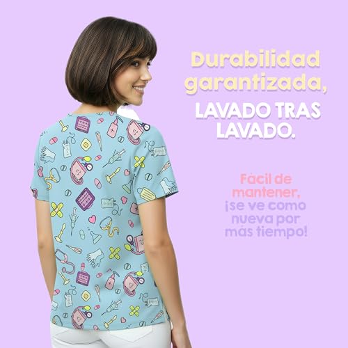 Nurse is Love Casaca Sanitaria Mujer - Casaca Mujer para Trabajo | Camiseta - Uniforme Enfermera | Pijama Enfermera. Diseños con Bolsillos Ideal para Salva Bolsillos | Regalos