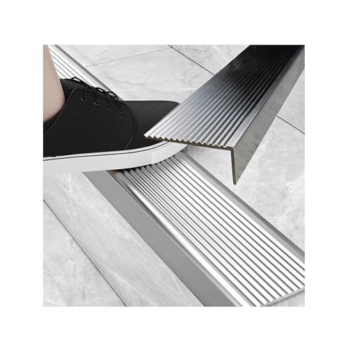 Profilé aluminium escalier pour protéger vos marches extérieures en carrelage lors des jours de pluie