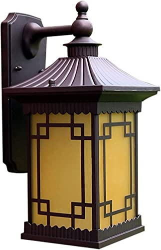 Lanterne murale extérieure pour sécuriser les zones sombres de votre garage